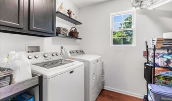 248 Church St, Belford, NJ 07718