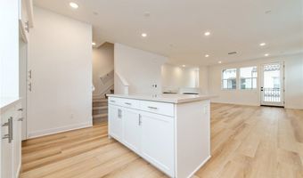 2215 W Orange Ave 12, Anaheim, CA 92804