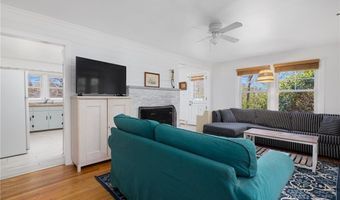 153 Hamilton Ave, Jamestown, RI 02835