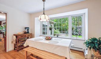 33 Cold Spring Rd, Avon, CT 06001