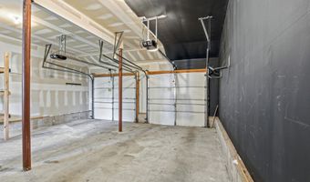 808 Anchor Ave, Beachwood, NJ 08722