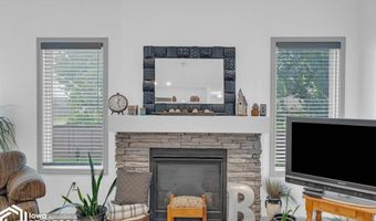 2914 SW Pleasant St, Ankeny, IA 50023