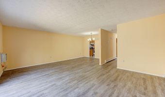 132 Sutton Pl 132, Bloomfield, CT 06002