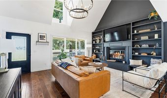 4301 SW 2nd St, Bentonville, AR 72712