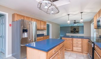 27 South St, Blandford, MA 01008