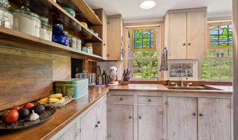 719 Walker Hill Rd, Barnard, VT 05031