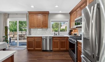 1000 Timberwood Ln, Algonquin, IL 60102