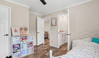 1215 Shores Rd, Alford, FL 32420