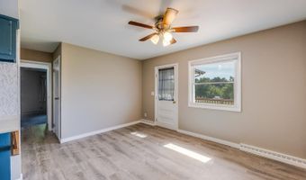 421 Country Club Dr, Batesville, IN 47006