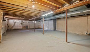 86 Forestdale Dr, Cumberland, RI 02864