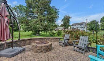 1067 Great Rd, Lincoln, RI 02865