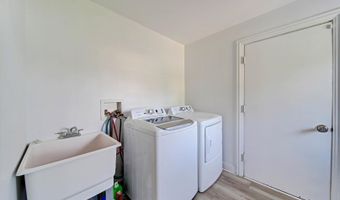 116 E Brittany Dr, Arlington Heights, IL 60004
