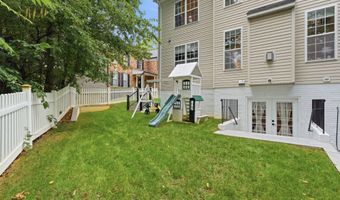 705 N ASHTON St, Alexandria, VA 22312