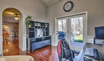 39 Lasky Rd, Beacon Falls, CT 06403