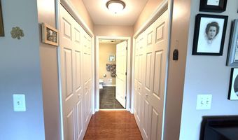 35 Governor Cir, Albany, NY 12208