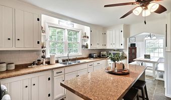 6927 YORK Rd, Abbottstown, PA 17301