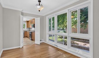 10228 HATHERLEIGH Dr, Bethesda, MD 20814