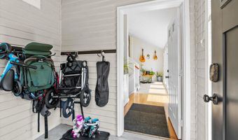 62 Hooksett Rd, Auburn, NH 03032