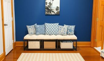 20 Berkeley Ave 4, Newport, RI 02840