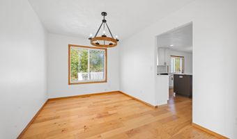 375 McClure Ave, Astoria, OR 97103