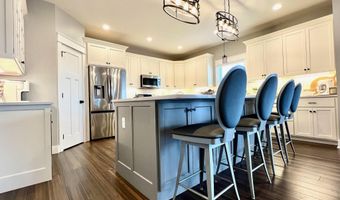 805 Spyglass Hill Dr, Bedford, IN 47421