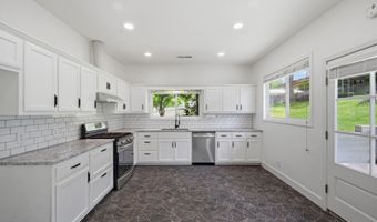 202 Walnut St, Anderson, MO 64831