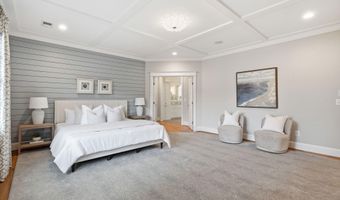 3555 N DICKERSON St, Arlington, VA 22207