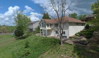 1913 Wayside Ln, Ava, MO 65608