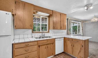 624 Crowson Rd, Ashland, OR 97520