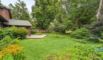 27 CARIBOU Ct, Appleton, WI 54911