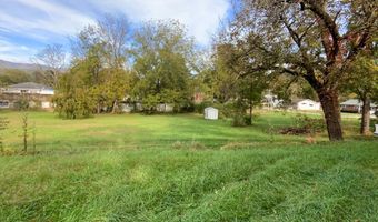 61 Fairview Rd, Andrews, NC 28901