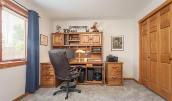 3021 Pinewood Ln NE, Alexandria, MN 56308