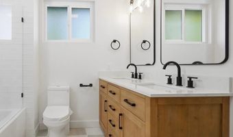 2610 Chestnut Ave, Carlsbad, CA 92010