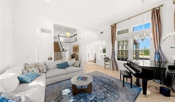 1040 S Summer Breeze Ln, Anaheim, CA 92808