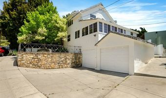 6438 Ivarene Ave, Los Angeles, CA 90068