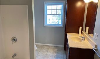 500 Mendon Rd 2G, Cumberland, RI 02864