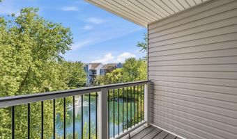 44096 NATALIE Ter 302, Ashburn, VA 20147