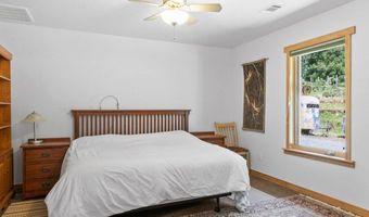 1106 Upper Cow Creek Rd, Azalea, OR 97410