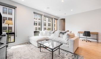 340 W 2nd St 3, Boston, MA 02127