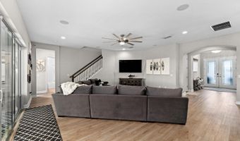7631 PARADISO Dr, Apollo Beach, FL 33572