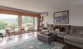 219 Hillcrest Ter, Brattleboro, VT 05301