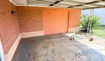 606 Coke Ave, Anton, TX 79313