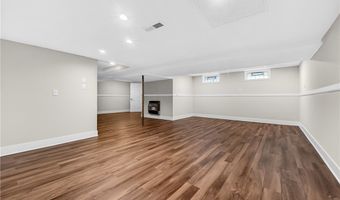 578 N Main St, Amherst, OH 44001