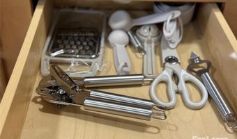 5 Elmore St, Asheville, NC 28804