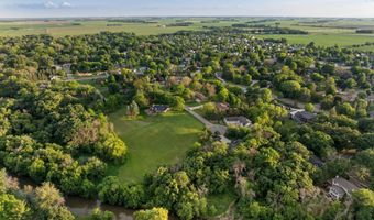 706 23rd St SW, Austin, MN 55912