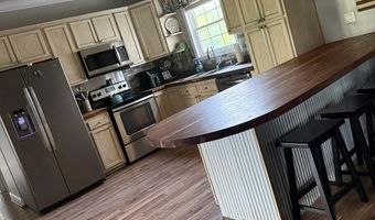 7641 Nails Ferry Rd, Baxley, GA 31513