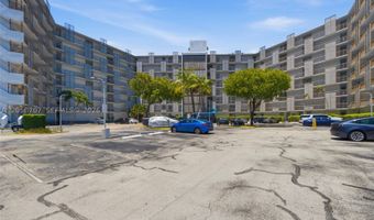 3401 N Country Club Dr 804, Aventura, FL 33180