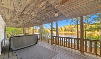 543 Long Shores Dr, Barrington, NH 03825