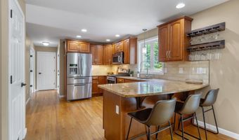 212 Oak Hill Rd, Barrington, NH 03825