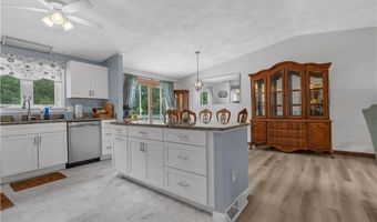15 Driftwood Dr, Coventry, RI 02816